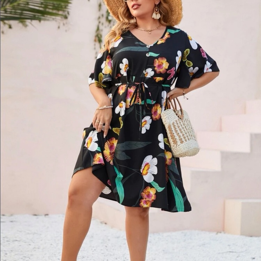 Plus size tropical floral print V neck belted dress - Picture 7 of 9